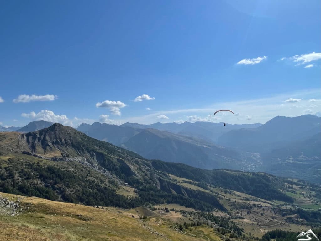 Mika en vol pour ce Hike and Fly au Palastre