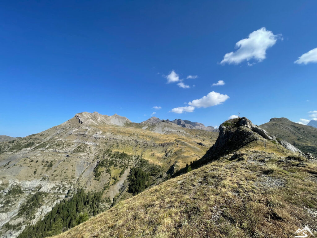 Vu d'ensemble sur le Champsaur depuis le sommet du Palastre